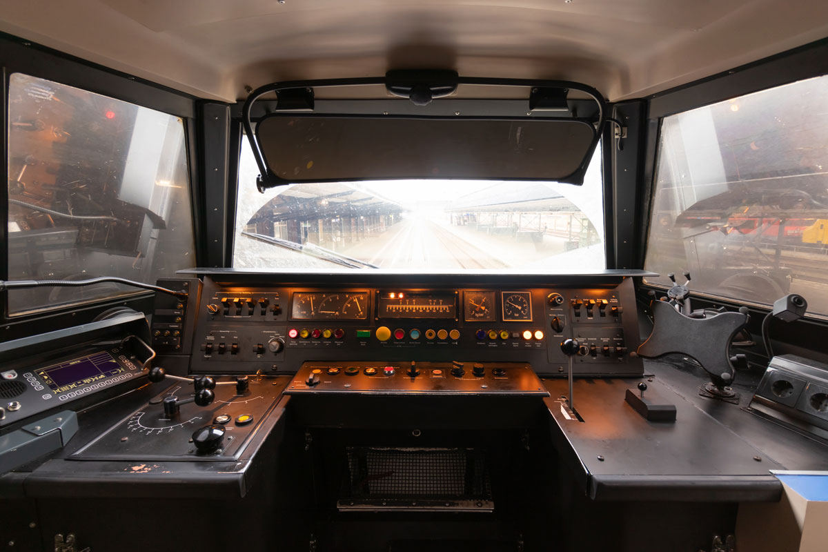 Cabina del conductor de locomotora 
